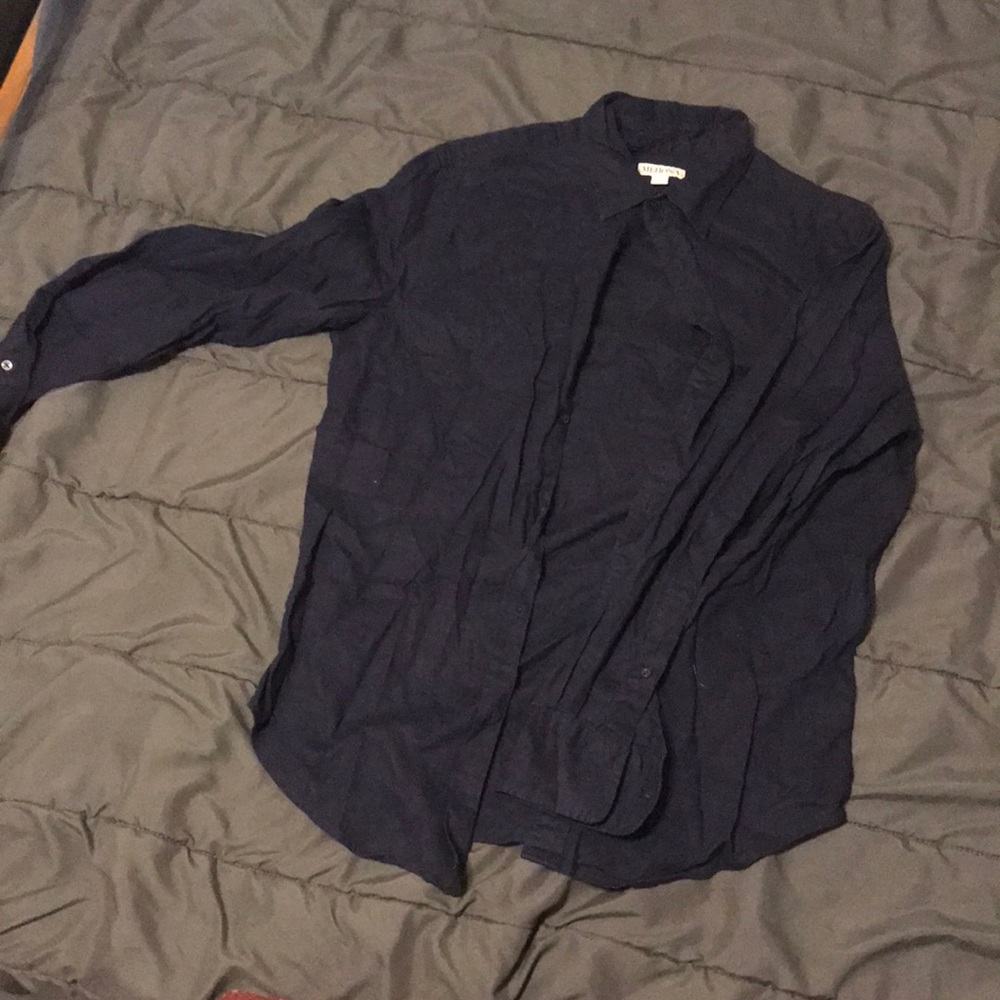 Men’s navy button down shirt